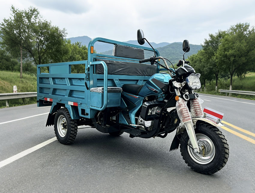 山区汽油三轮摩托车
